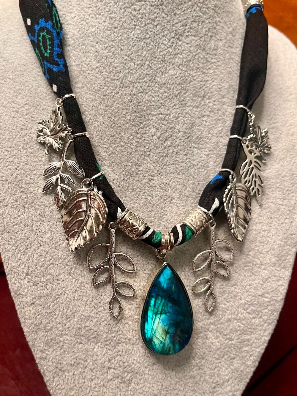 Stunning Labradorite Leaf Statement Necklace - Silver Accents